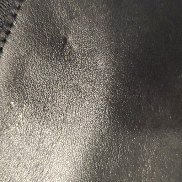 Coach Manhattan Pouch in all black - Picture 9 of 10